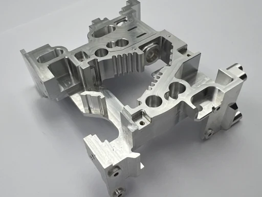 汽车机架结构件实拍
